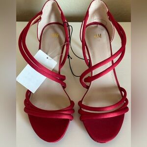 NWT H&M Ferrari red strappy heel perfect condition 40 (9)